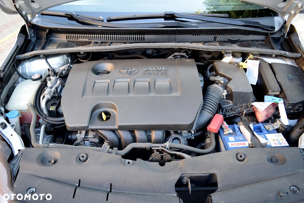 Toyota Avensis 2.0 Premium MS - 28
