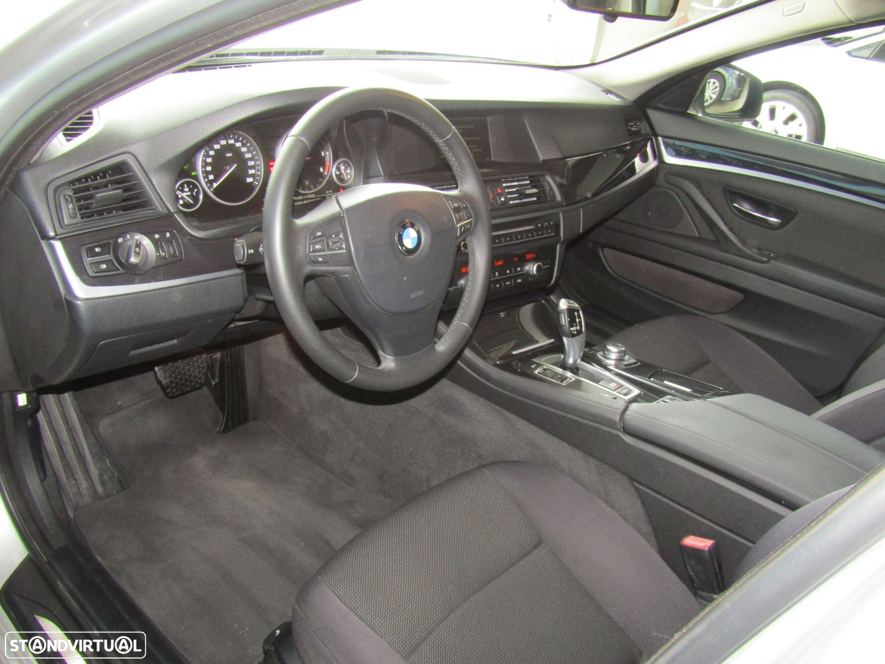 BMW 520 d Exclusive Auto 129g - 7