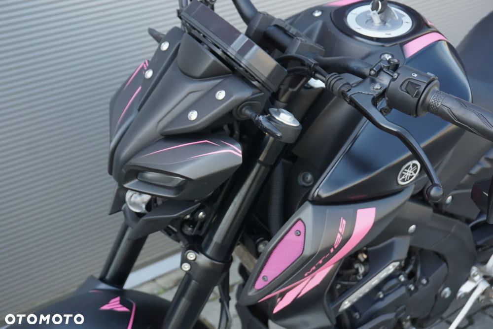 Yamaha MT - 19