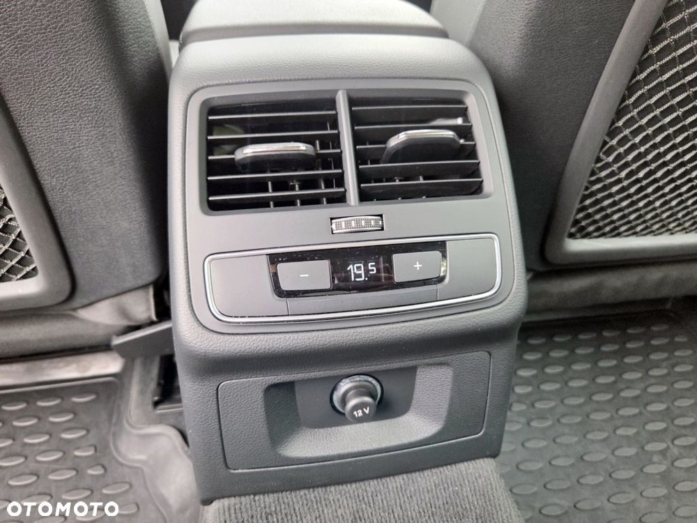 Audi A4 Avant 40 TDI S tronic - 28