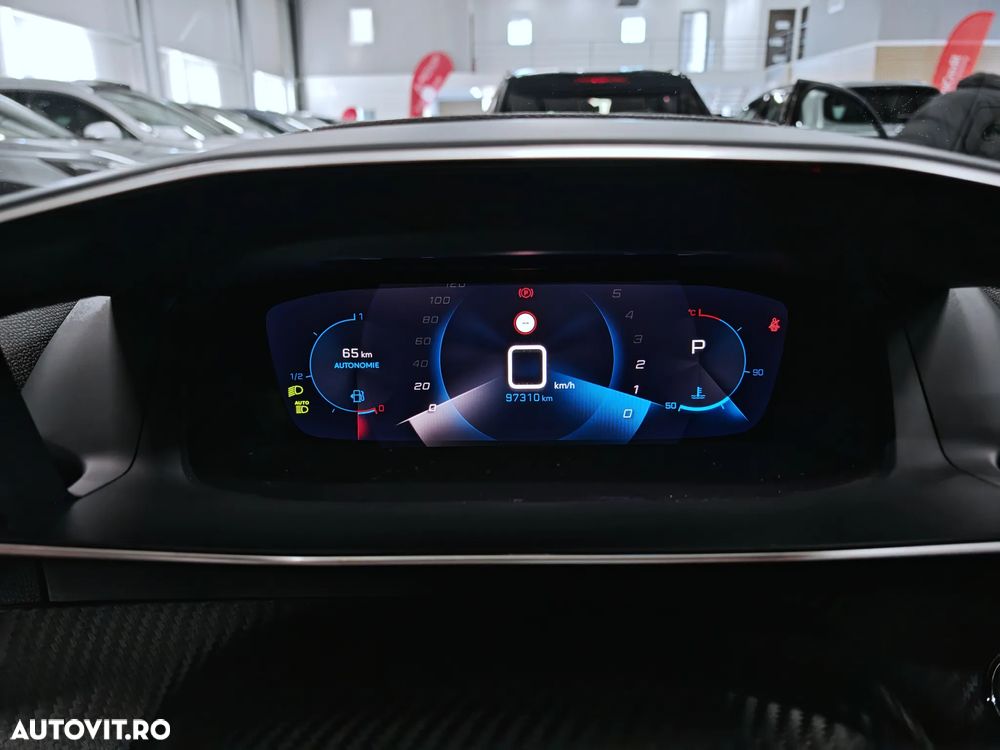 Peugeot 2008 PureTech 130 EAT8 GT - 22