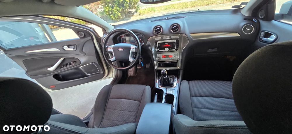 Ford Mondeo 2.0 TDCi Ghia - 35