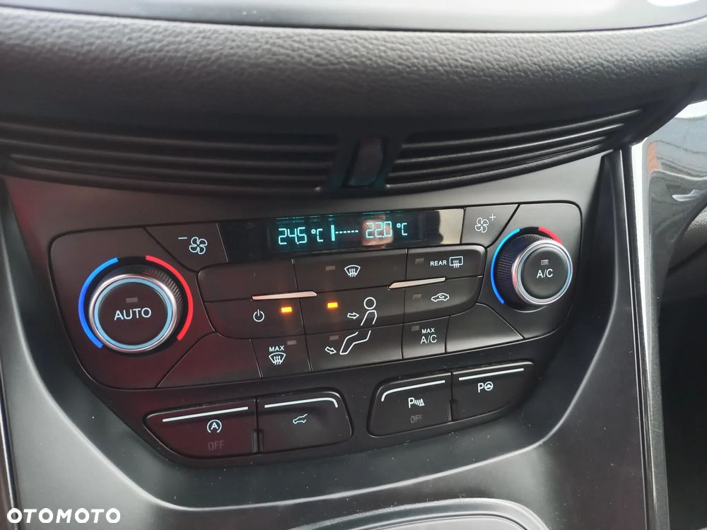 Ford Kuga 2.0 TDCi 4x4 ST-Line - 27