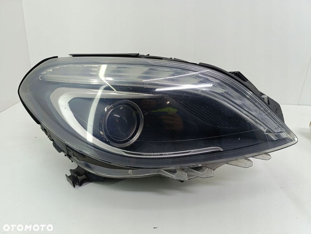 mercedes w246 prawa przednia lampa kompletna a2468207461