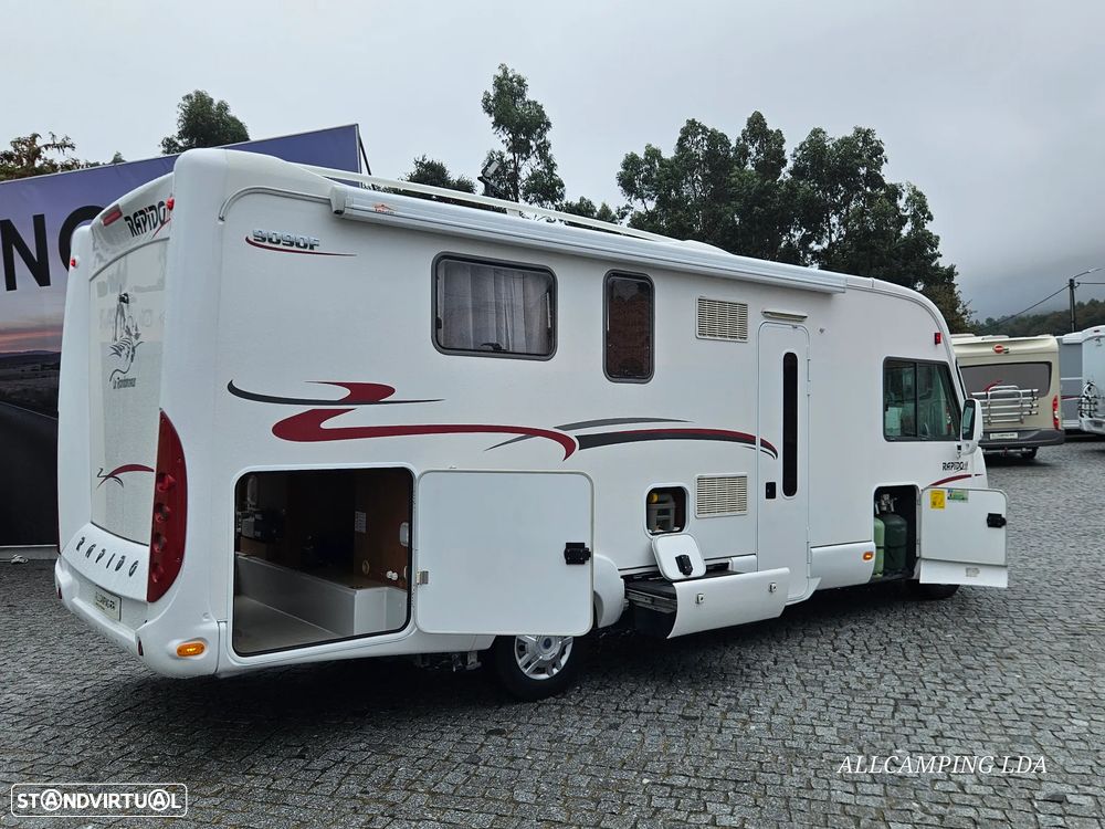 Rapido Le Randonneur 9090F CHASSI AL-KO CAMA CENTRAL / BASCULANTE - 21