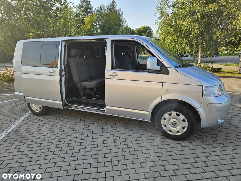 Volkswagen Caravelle - 19