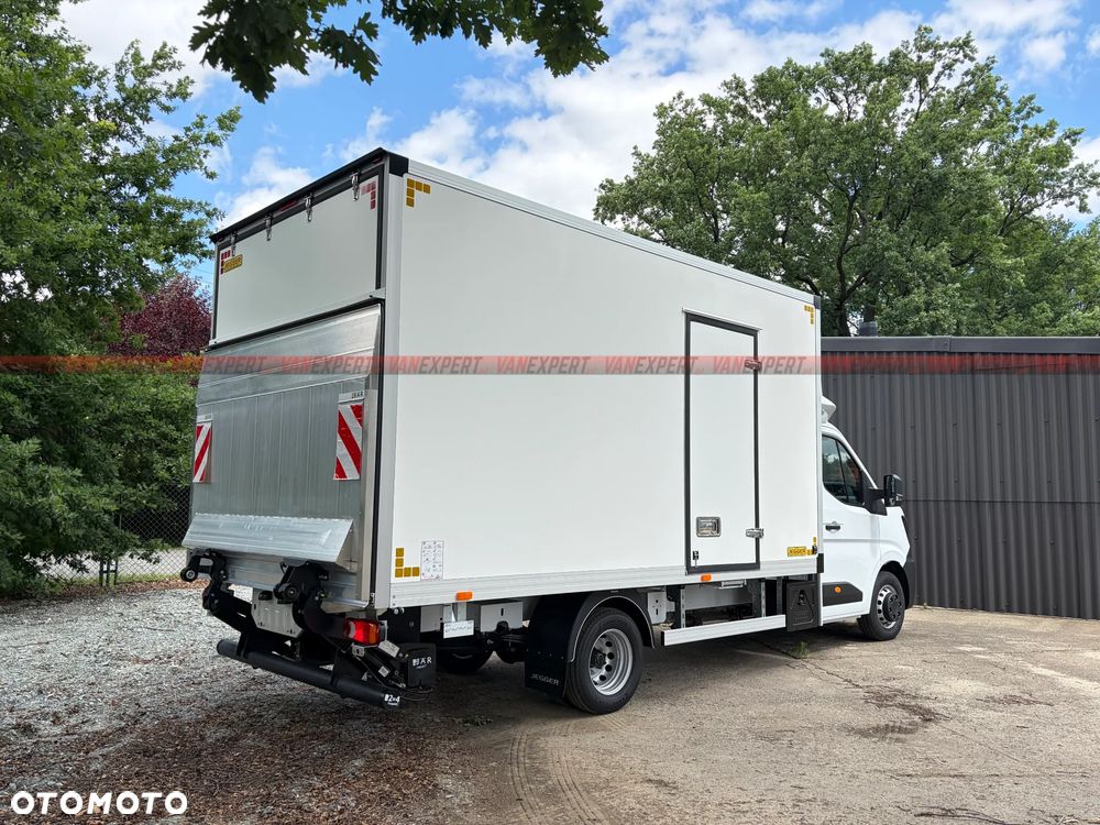 Renault MASTER RWD Bliźniak Kontener + Winda 1T - 12