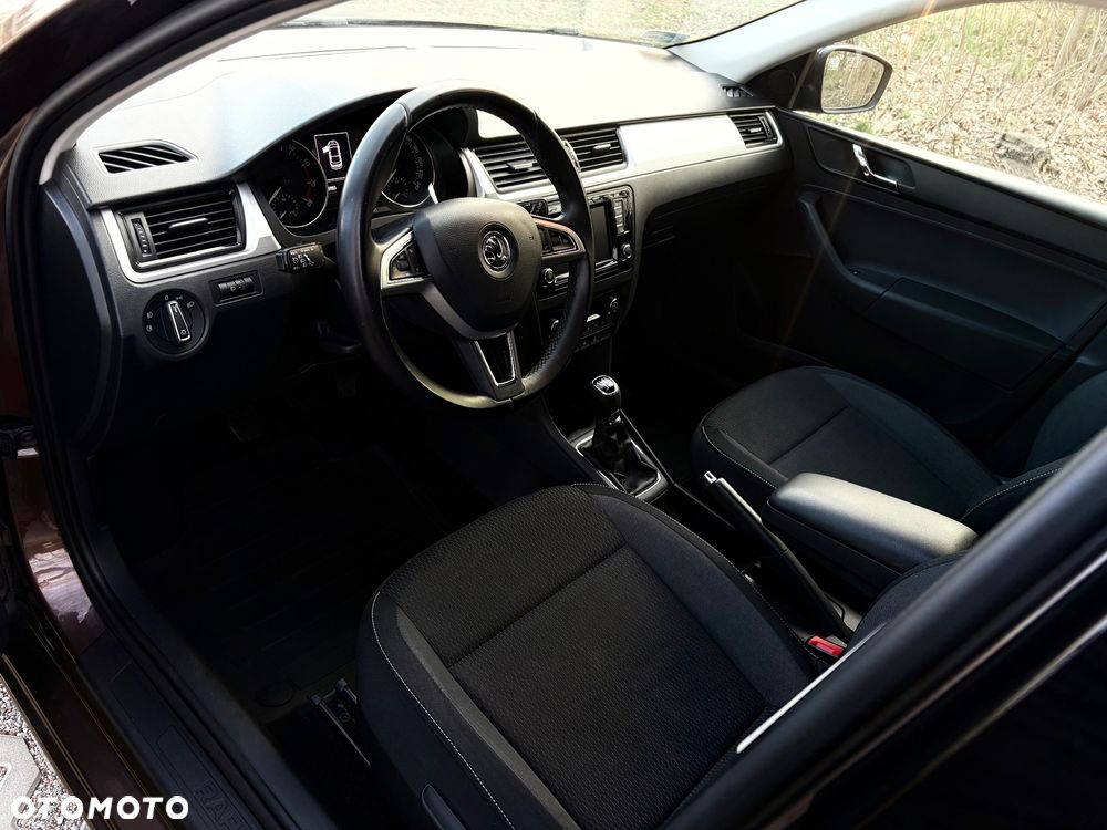 Skoda RAPID 1.2 TSI Ambition - 2