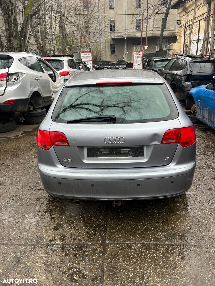 Dezmembrez Audi A3 8P facelift 4 usi gri LY7H 2006 1,6 FSI benzina cod BLP 85KW HBM - 7