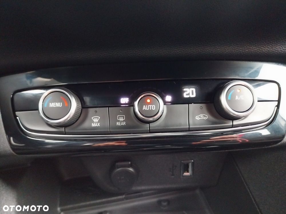 Opel Corsa 1.2 GS Line Plus Pack S&S - 25