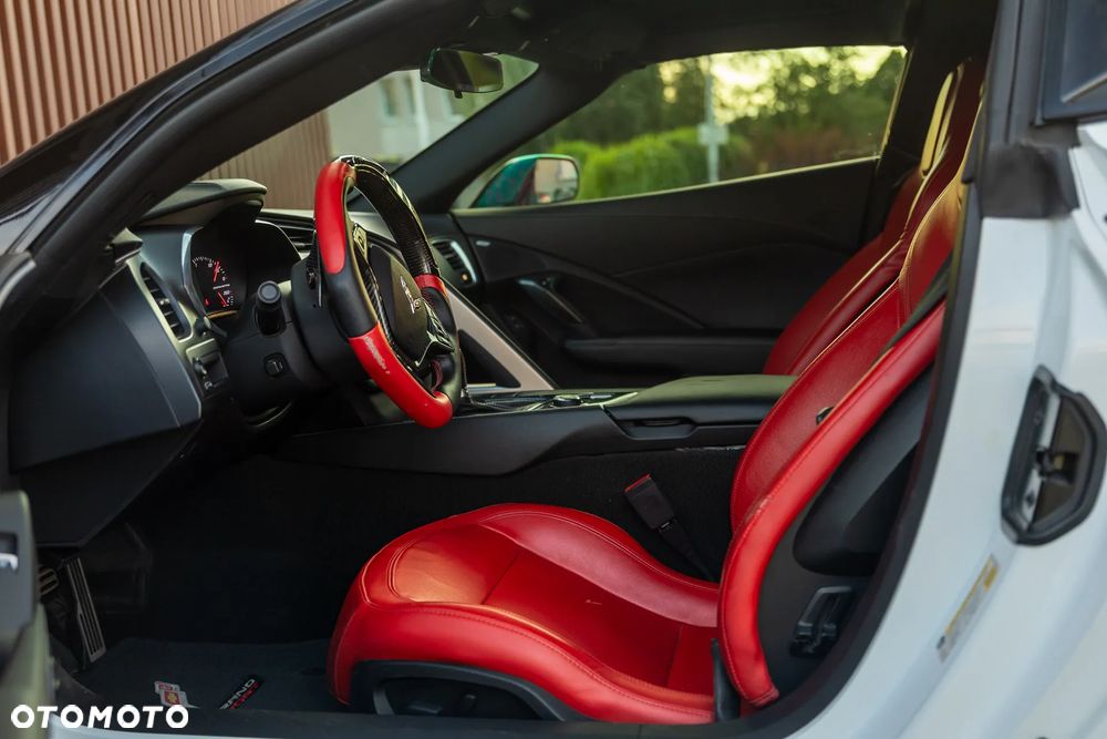 Chevrolet Corvette - 36