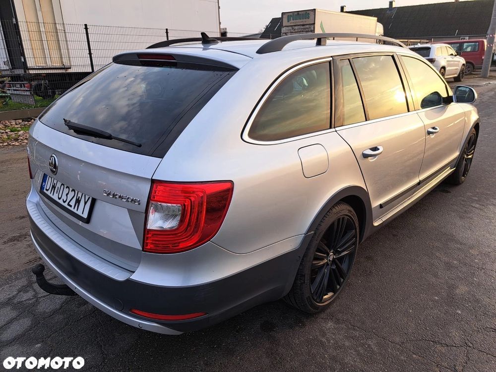 Skoda Superb 2.0 TDI Platinum Outdoor - 13