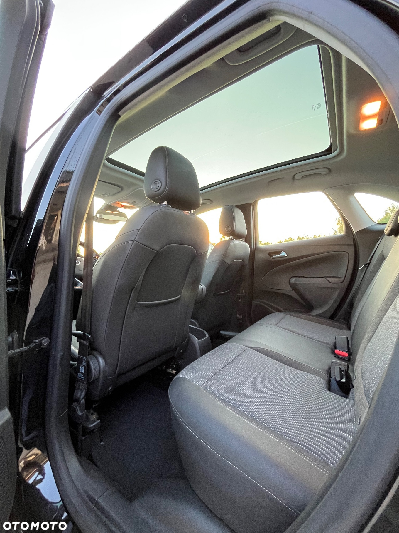 Opel Crossland X - 11