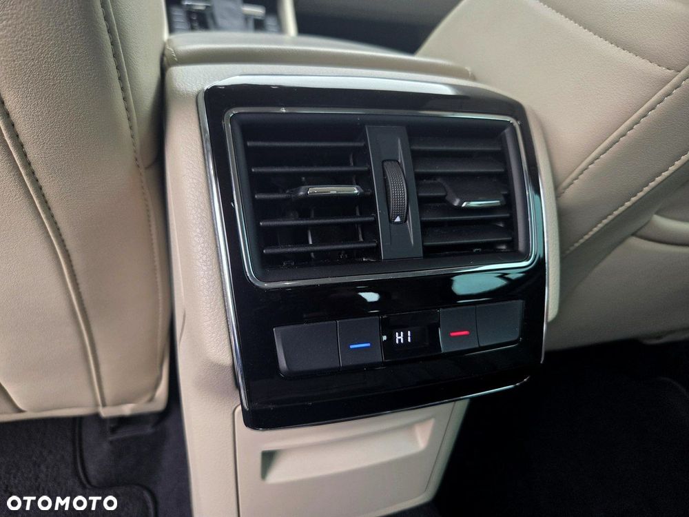 Skoda Superb 1.8 TSI Sportline DSG - 25