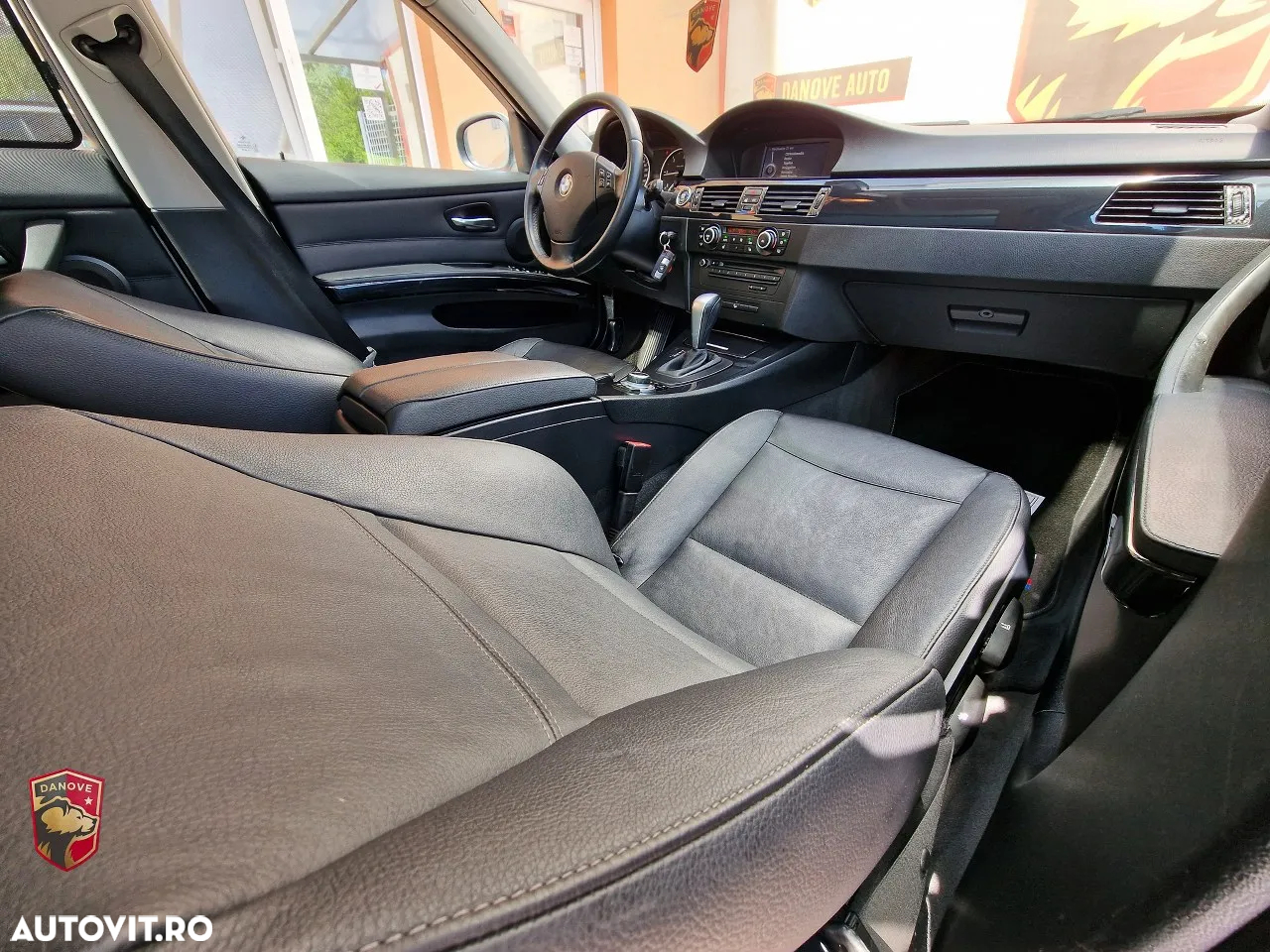 BMW Seria 3 320d Touring xDrive Aut. - 16