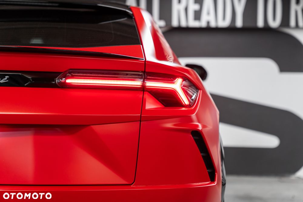 Lamborghini Urus Standard - 15