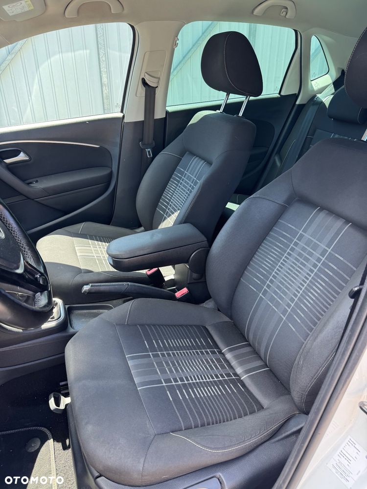 Volkswagen Polo 1.4 TDI (Blue Motion Technology) Comfortline - 12
