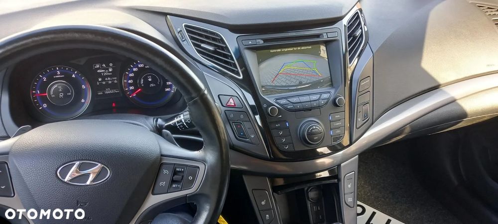 Hyundai i40 Kombi 1.7 CRDi DCT Premium - 10
