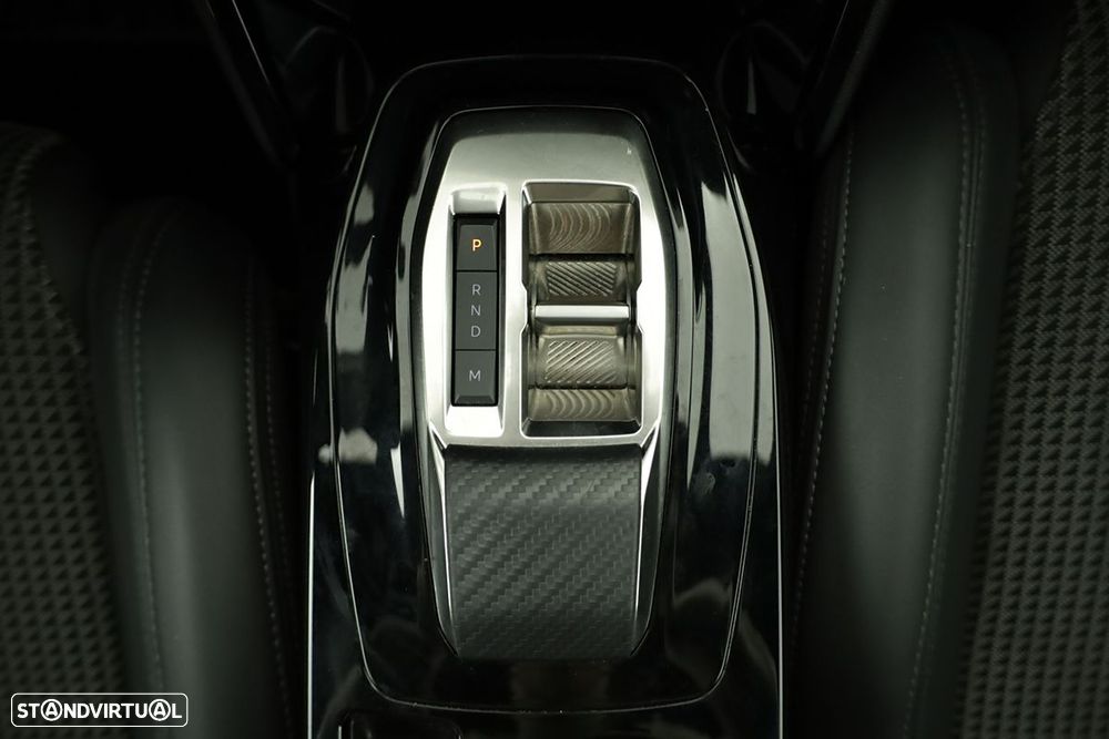 Peugeot 2008 1.2 PureTech GT EAT8 - 14