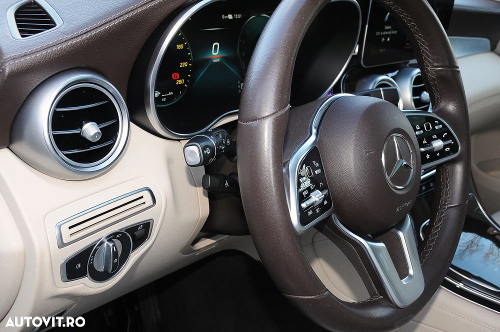 Mercedes-Benz GLC 300 e 4MATIC - 9
