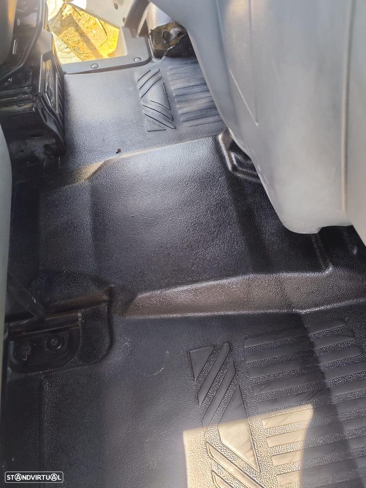 Ford Transit 350L – 7 Lugares – Caixa Aberta - 17