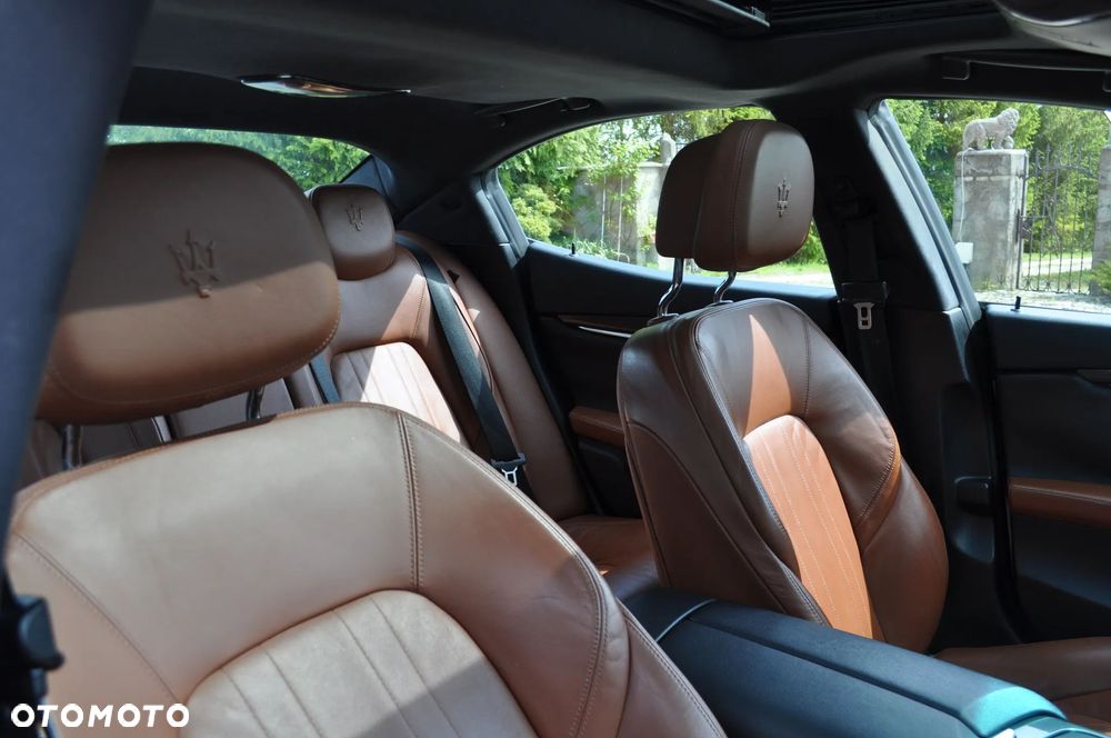 Maserati Ghibli S - 12