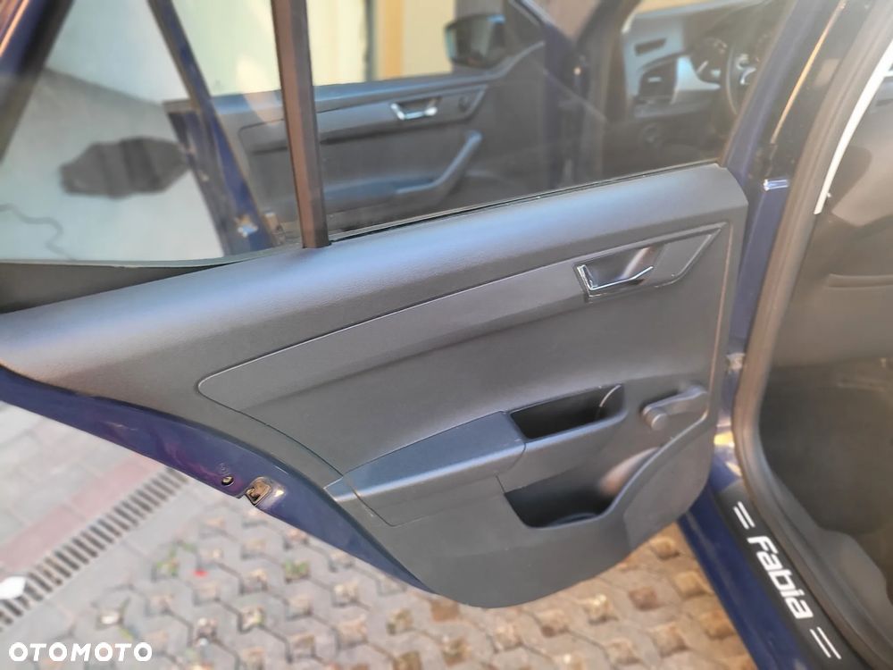 Skoda Fabia 1.0 Ambition - 33