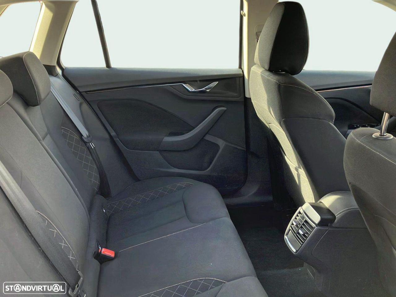 Skoda Kamiq 1.0 TSI Style - 18