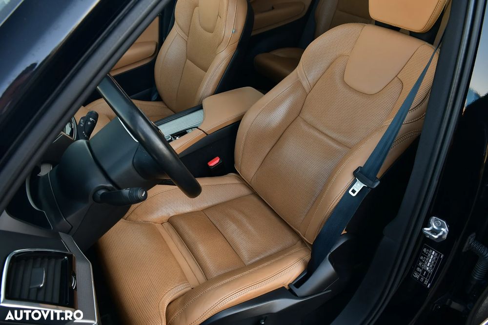 Volvo XC 90 D5 AWD Geartronic Inscription - 24