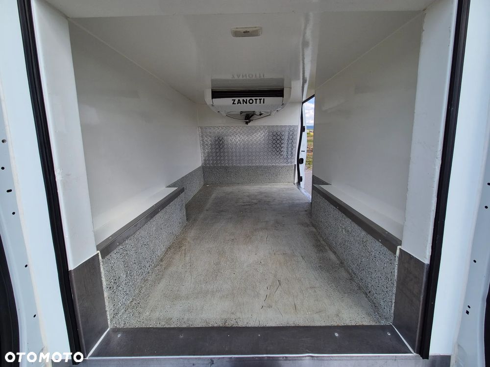 Renault TRAFIC 1.6 DCI 145KM LONG CHŁODNIA MROŹNIA WYJŚCIE STACJONARNE SALON PL - 12