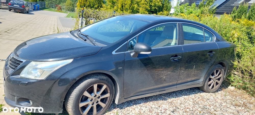Toyota Avensis - 2