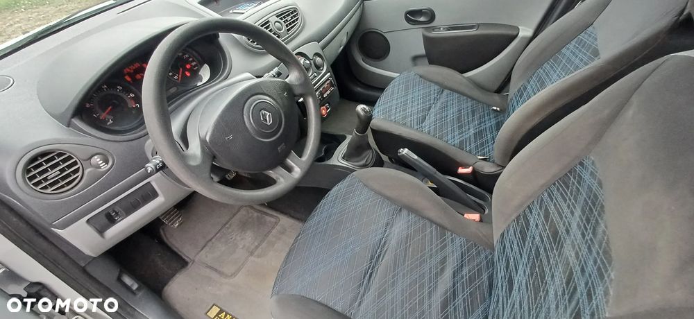 Renault Clio 1.2 16V Dynamique - 13