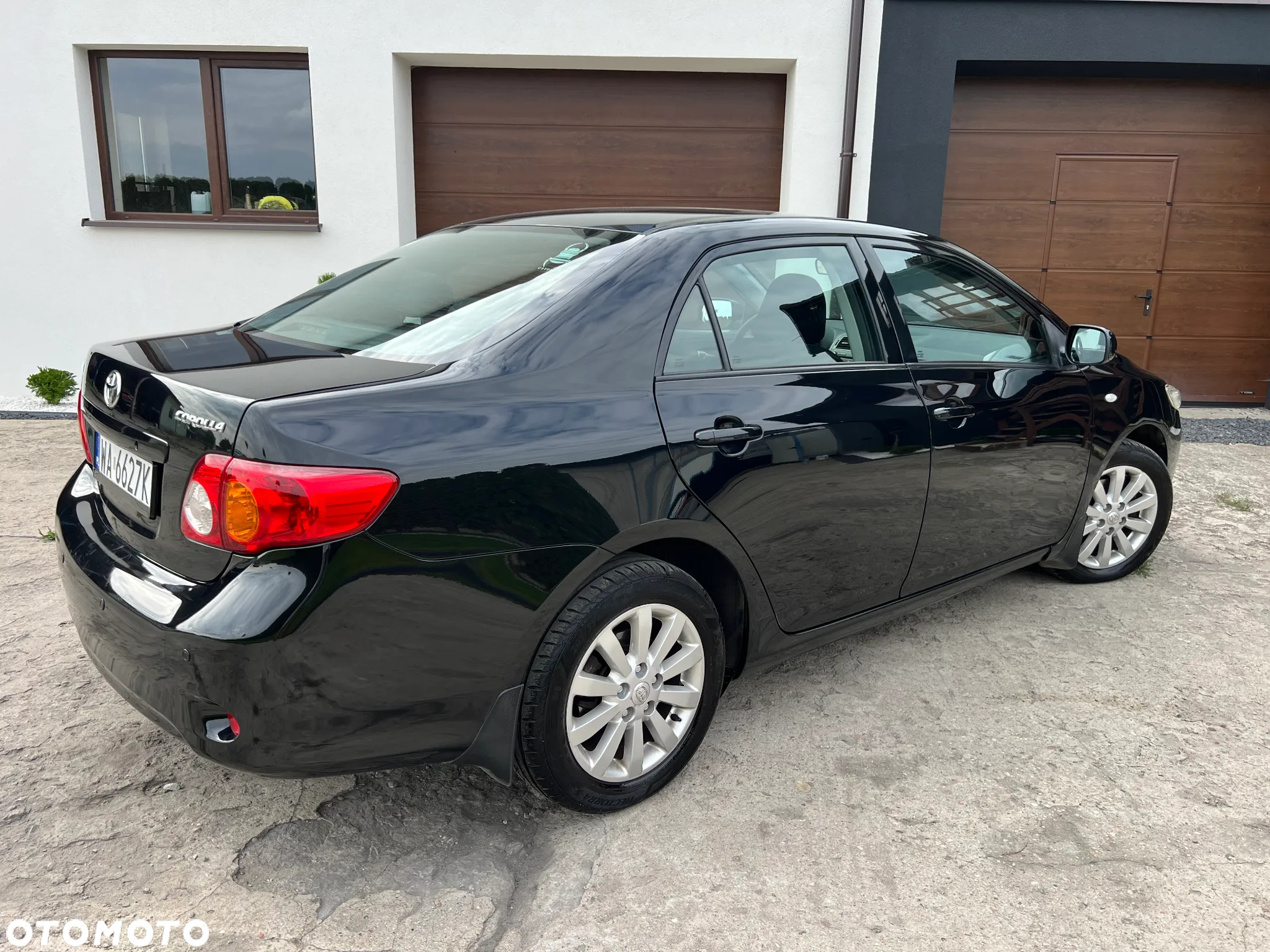Toyota Corolla - 2