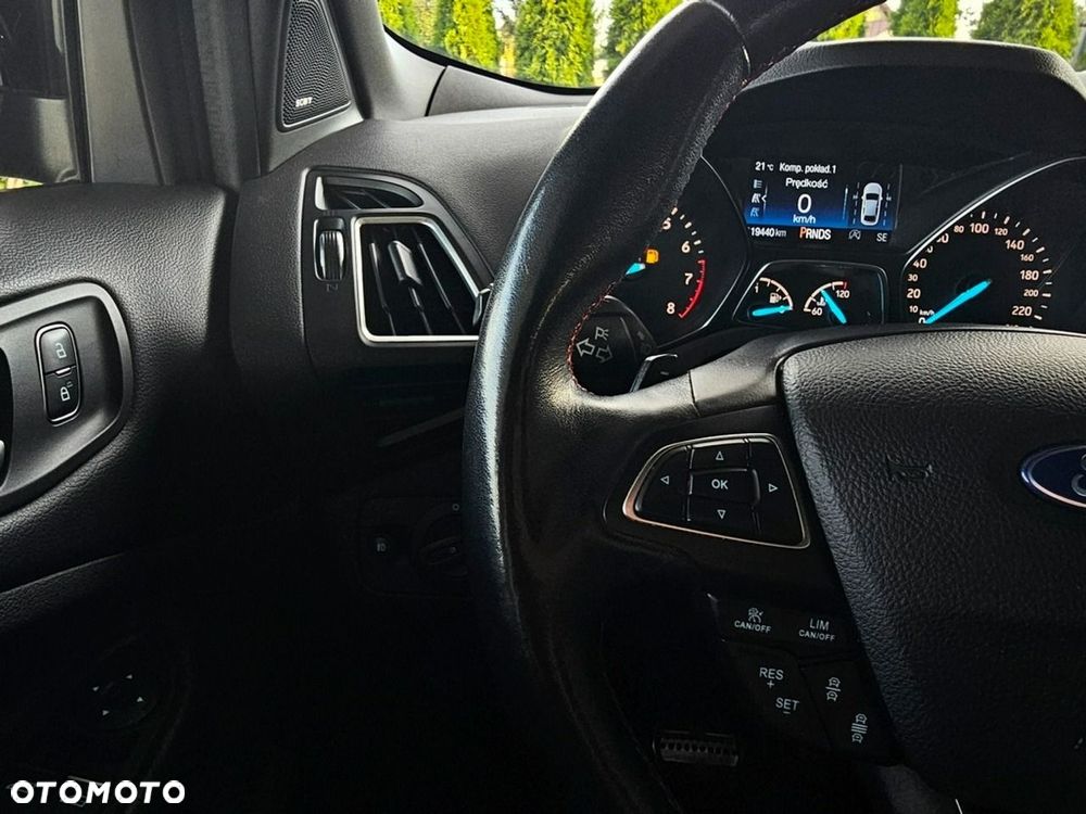 Ford Kuga - 17