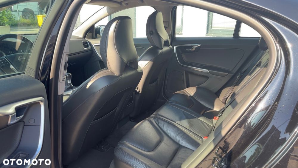 Volvo S60 D3 Summum - 11