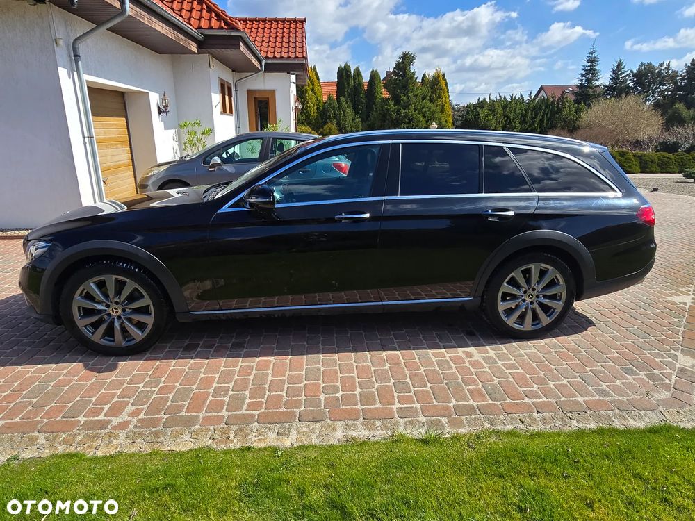 Mercedes-Benz Klasa E 220 d 4-Matic All-Terrain - 4