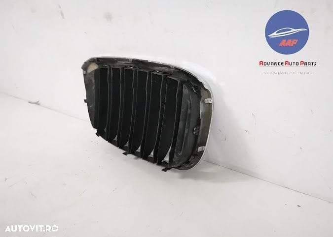 Grila Centrala Stanga originala BMW  Seria 3  6  [facelift] 2015 2016 - 5