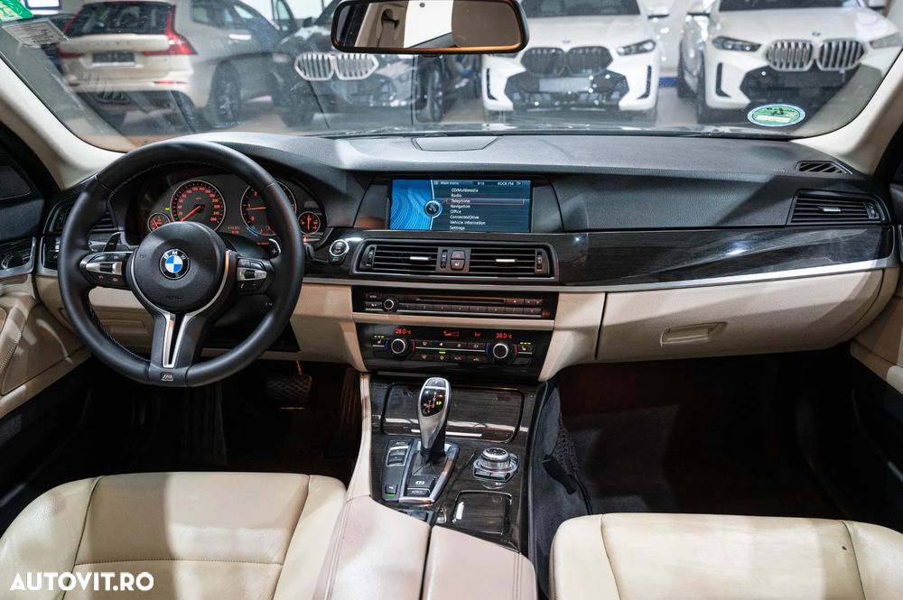 BMW Seria 5 520d Aut. Luxury Line - 7