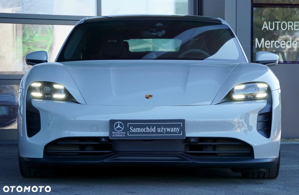 Porsche Taycan GTS - 7