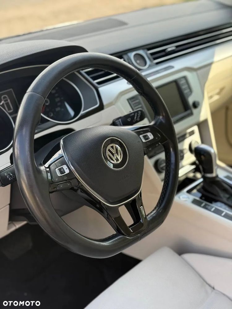 Volkswagen Passat Variant 2.0 TDI SCR DSG Business - 21
