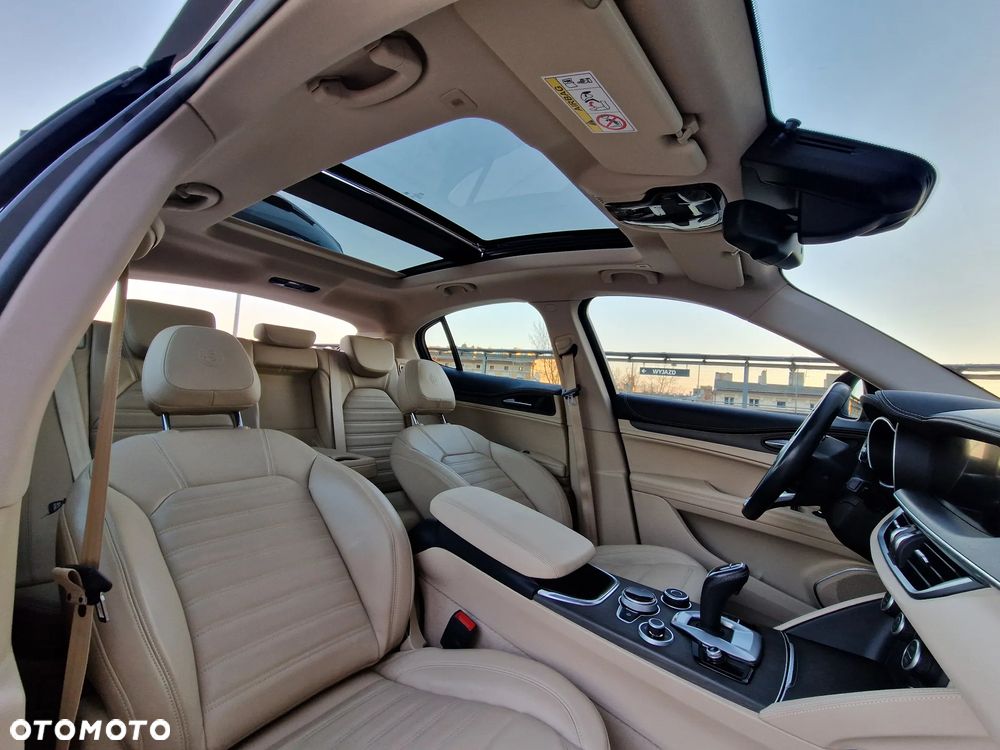 Alfa Romeo Stelvio 2.0 Turbo TI Q4 - 30