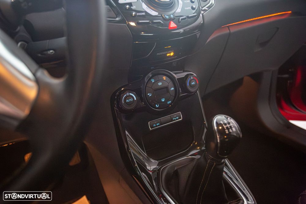 Ford Fiesta 1.0 T EcoBoost STLine - 17