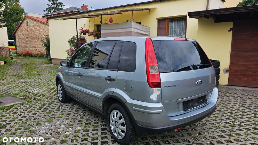 Ford Fusion 1.4 + - 2