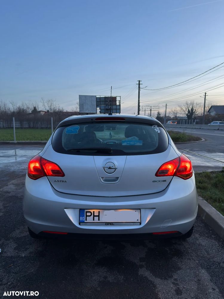 Opel Astra 1.3 CDTI ECOTEC Start/Stop Cosmo - 3