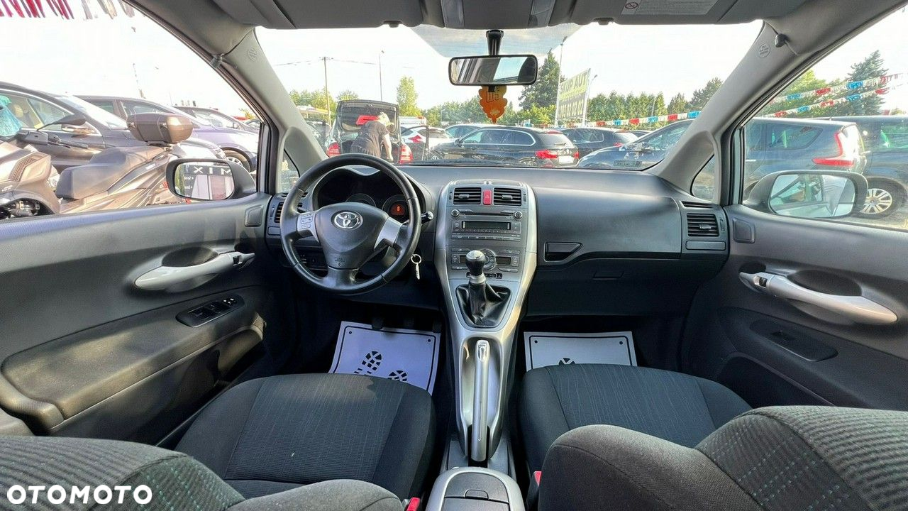 Toyota Auris - 24