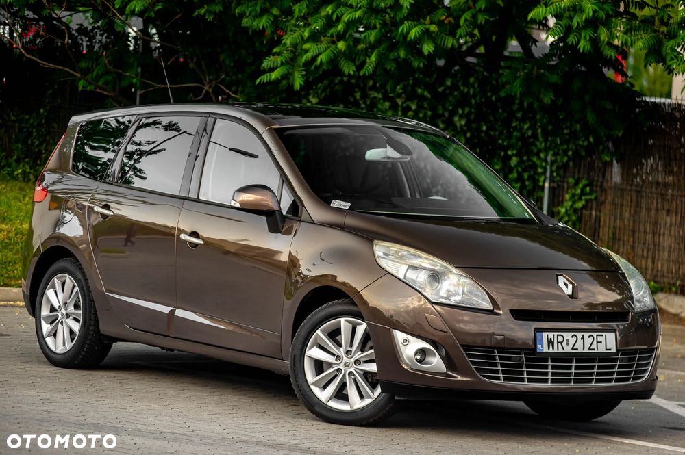 Renault Grand Scenic - 11
