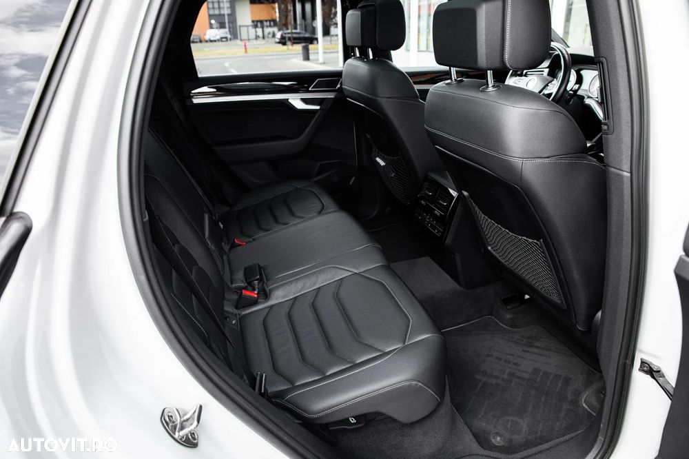 Volkswagen Touareg - 28
