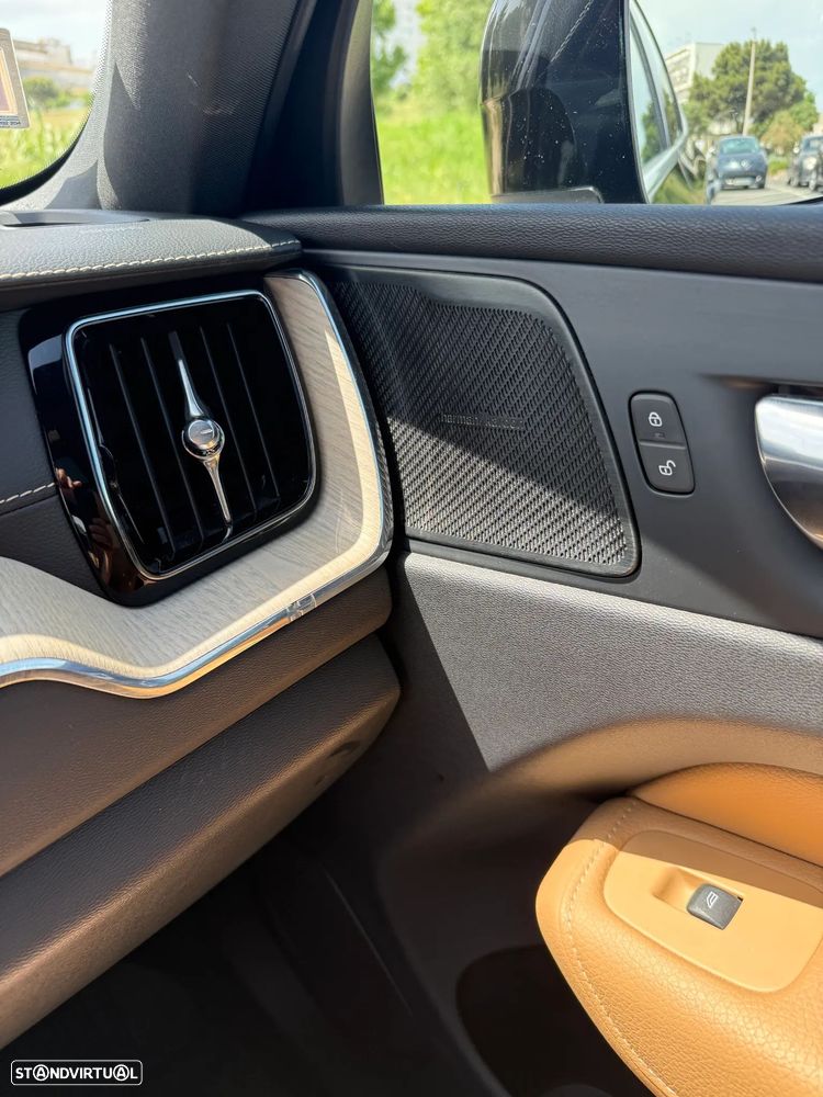 Volvo XC 60 2.0 D4 Inscription AWD Geartronic - 20