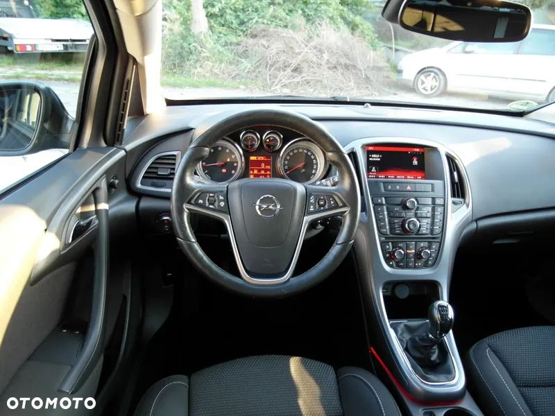 Opel Astra 1.4 Turbo Innovation - 23