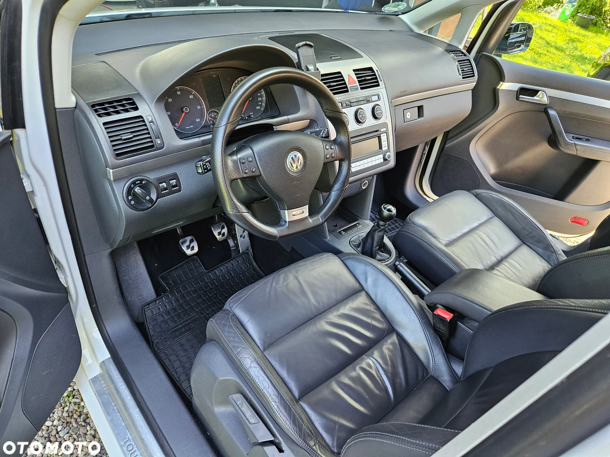 Volkswagen Touran 2.0 TDI DPF R-Line Edition - 22